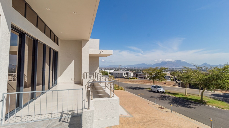3 Bedroom Property for Sale in Baronetcy Estate Western Cape